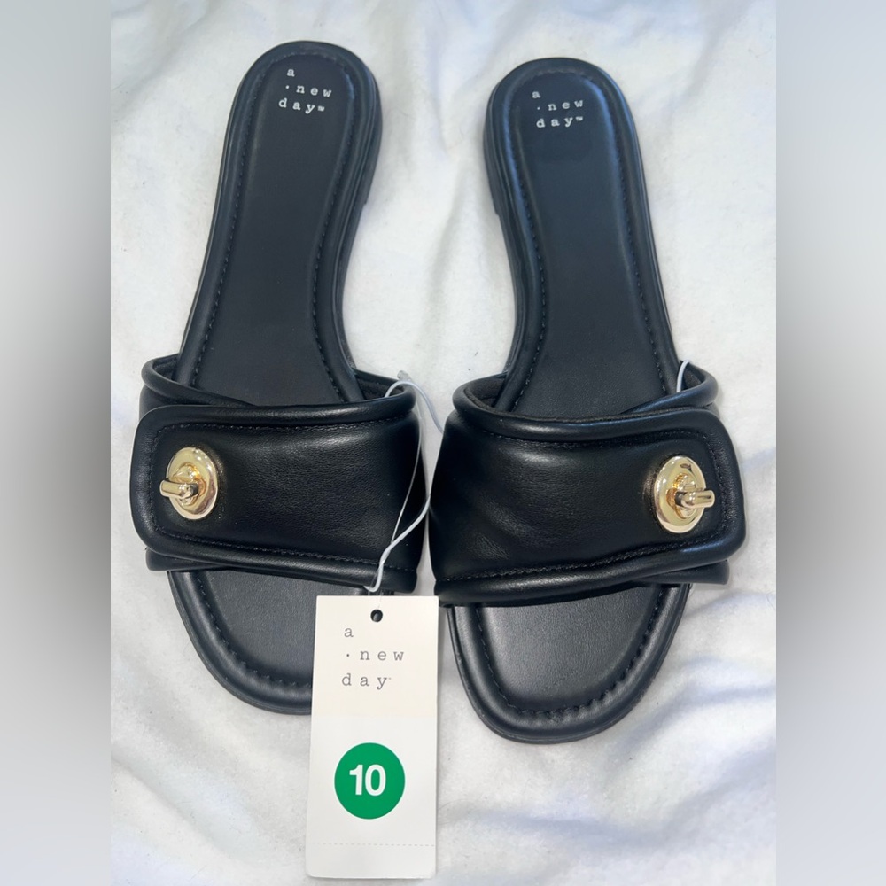 a new day black flat sandals size 10w